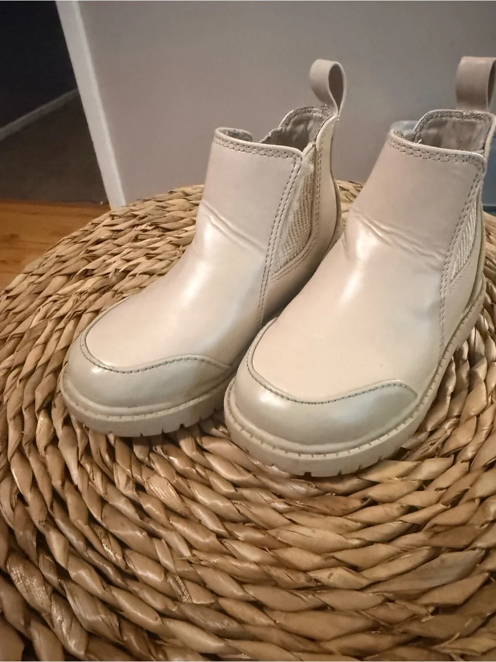 Old Navy Cream Chelsea Boots for Kids